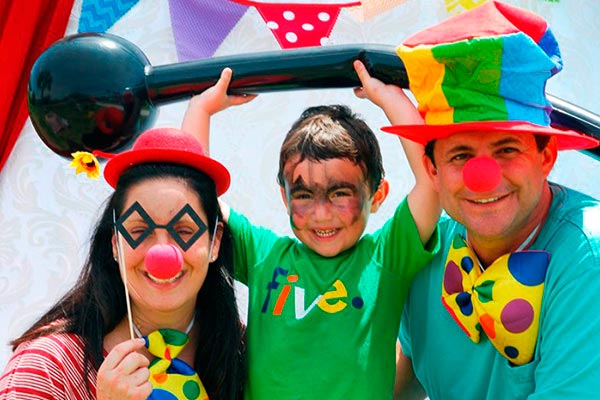 Animada fiesta de carnaval En su cumpleaños: ¡un carnaval fabuloso!