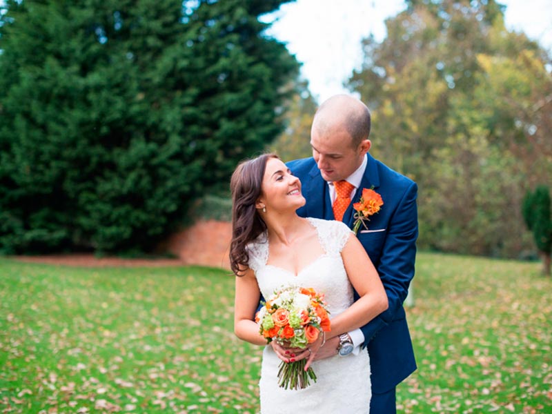 Decoración azul marino y naranja para bodas - Una fabulosa combinación de  colores para tu matrimonio