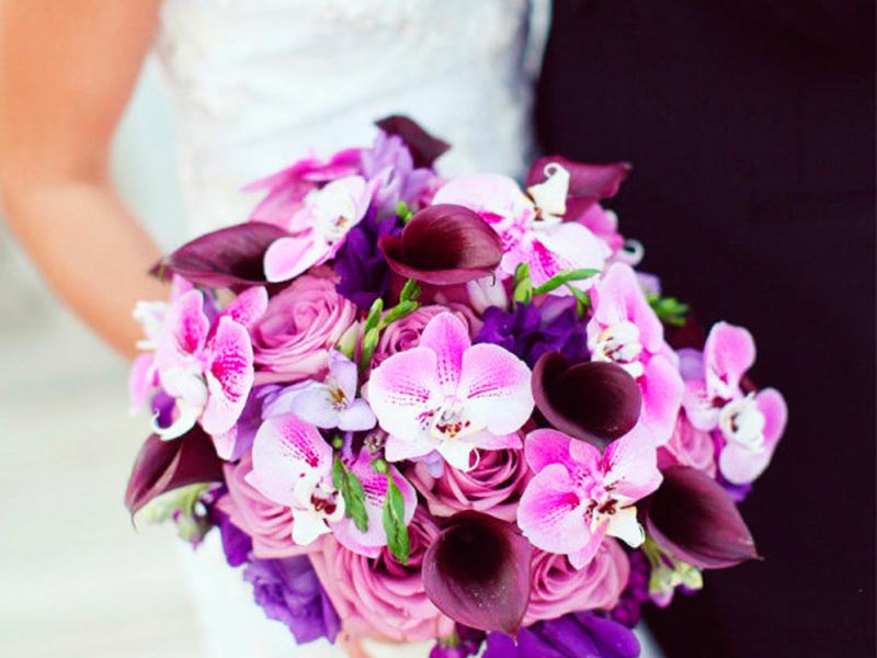 Decoración púrpura para bodas Una fantástica boda con destellos violetas