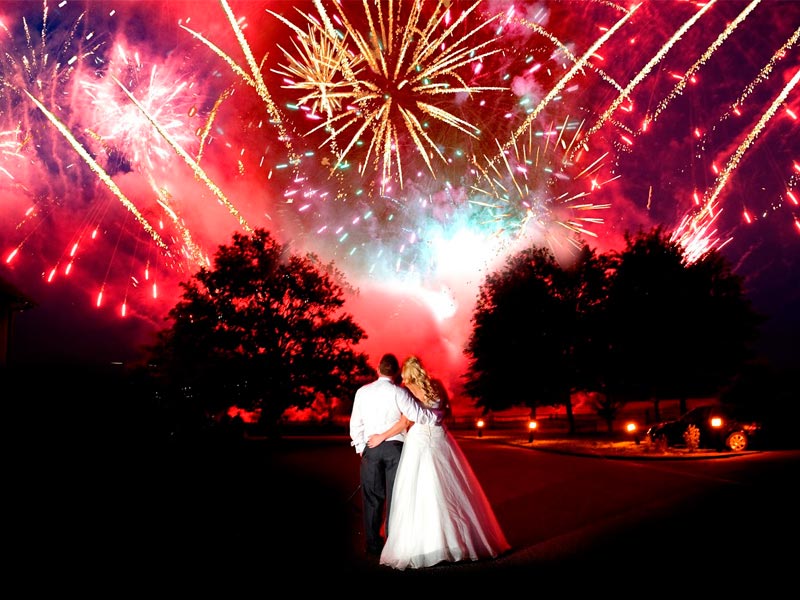 Fuegos artificiales en tu boda Espectáculo de luces el día de la ceremonia