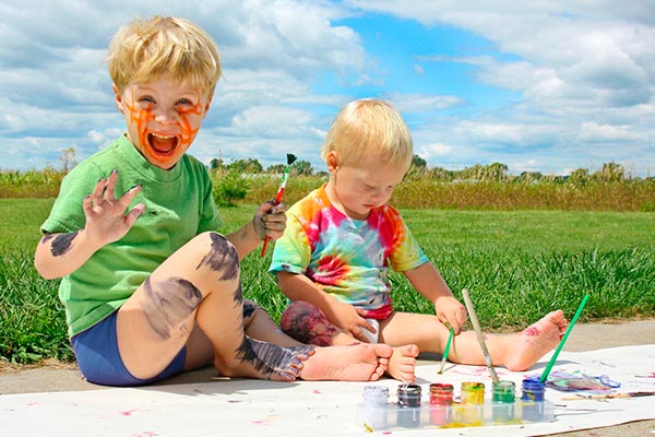 Juegos con pintura para niños Arte y diversión para la fiesta de tu hijo