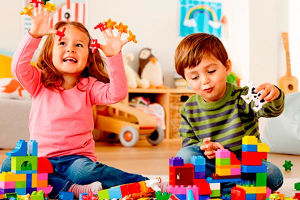 Juegos para niños con legos Los 6 juegos más divertidos con piezas de legos