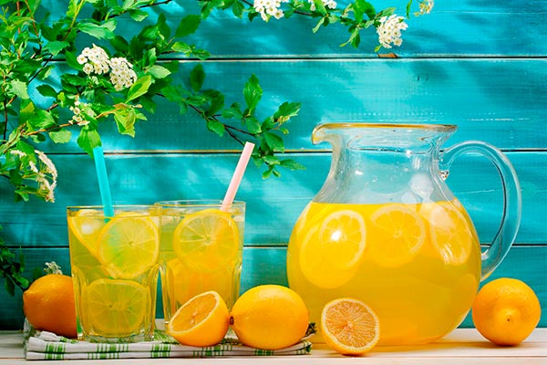 Recetas para limonadas refrescantes Bebidas frescas y deliciosas para tú fiesta
