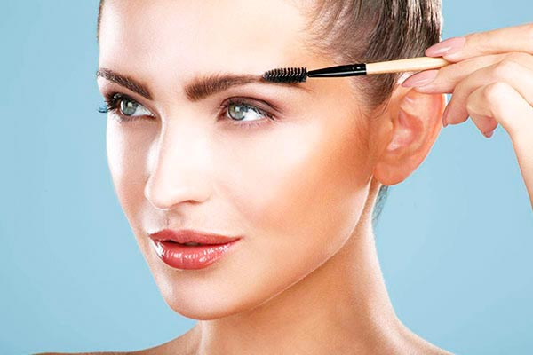 ¡Súper fácil! Aprende a maquillar correctamente tus cejas. Imagen 3